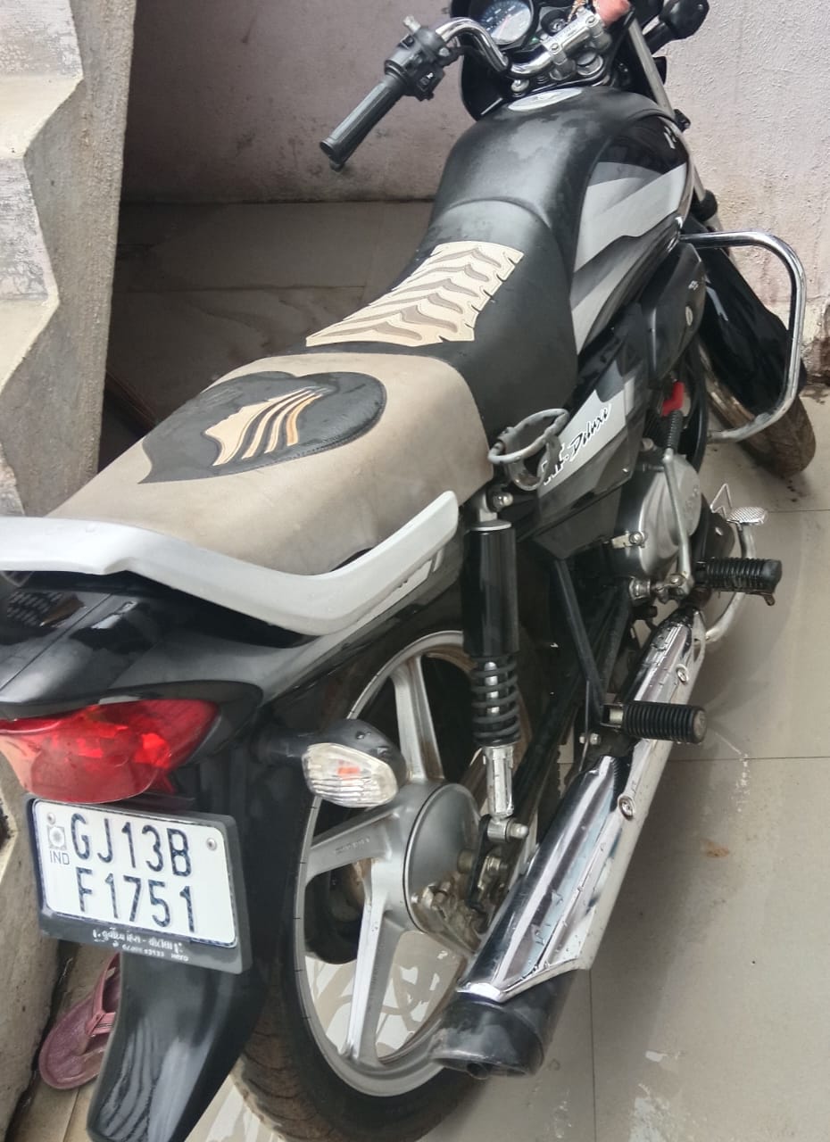 વેચાણ માટે 4