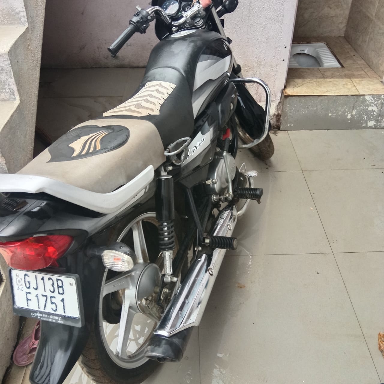 વેચાણ માટે 3