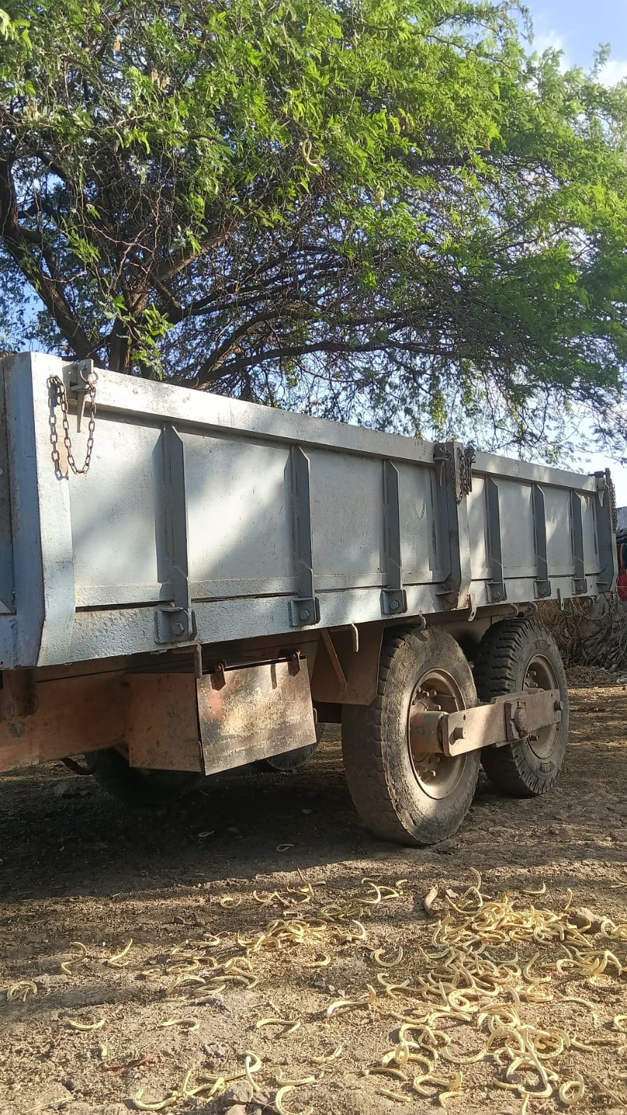 ટોલી વેચવાની છે